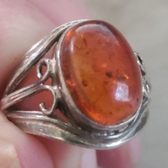 Amber Ring - Picture 3 of 12